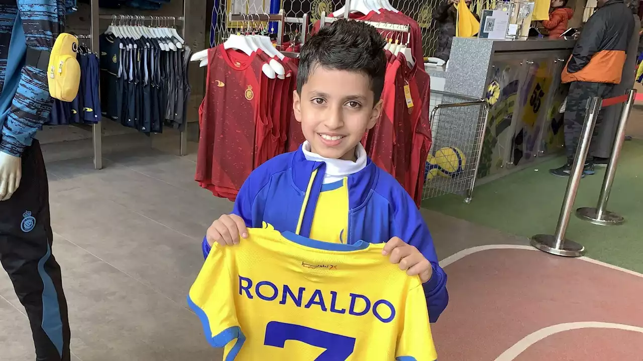 En Arabie saoudite, la 'Ronaldomania' a débuté, les maillots d'Al-Nassr s'arrachent