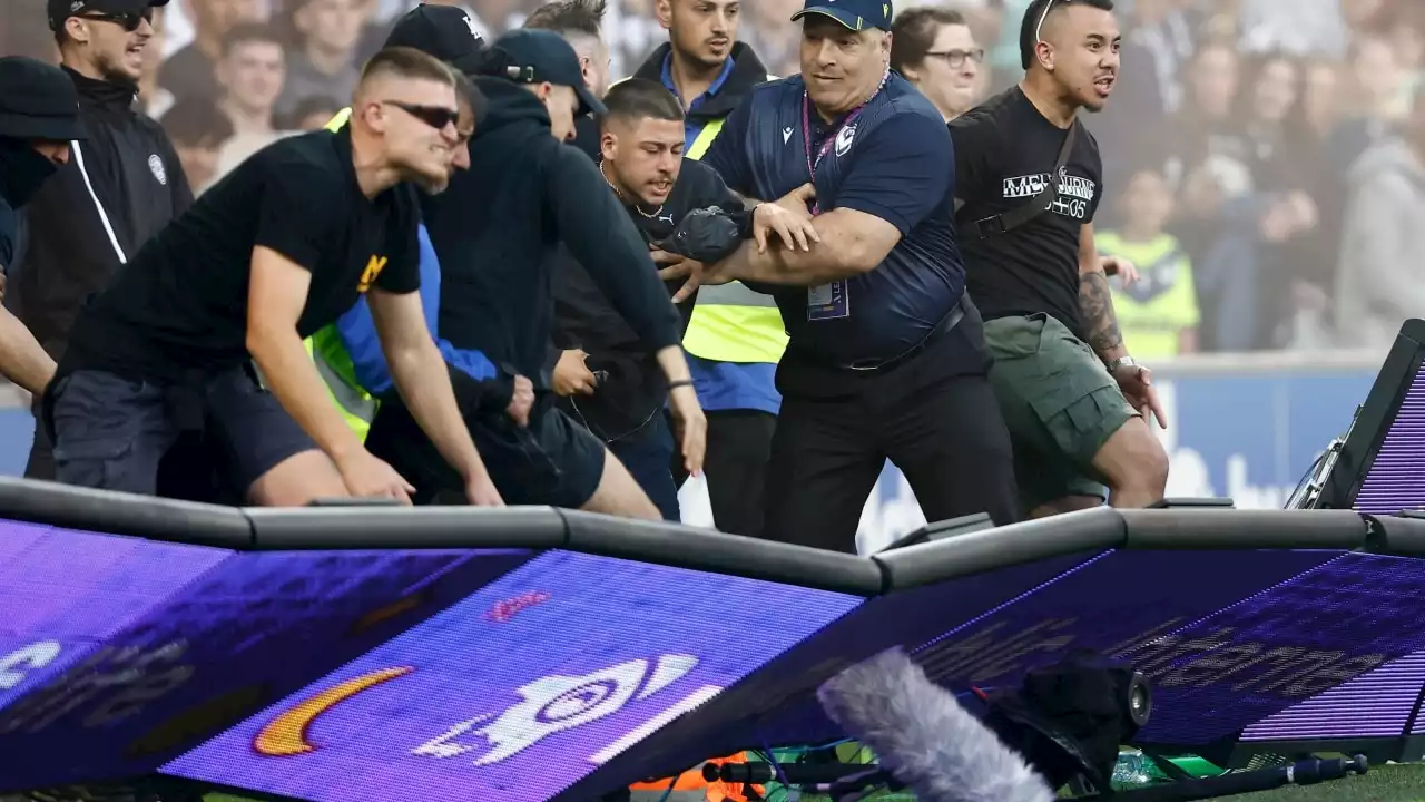 Melbourne Victory pitch invader who fled the country already had 10-year ban