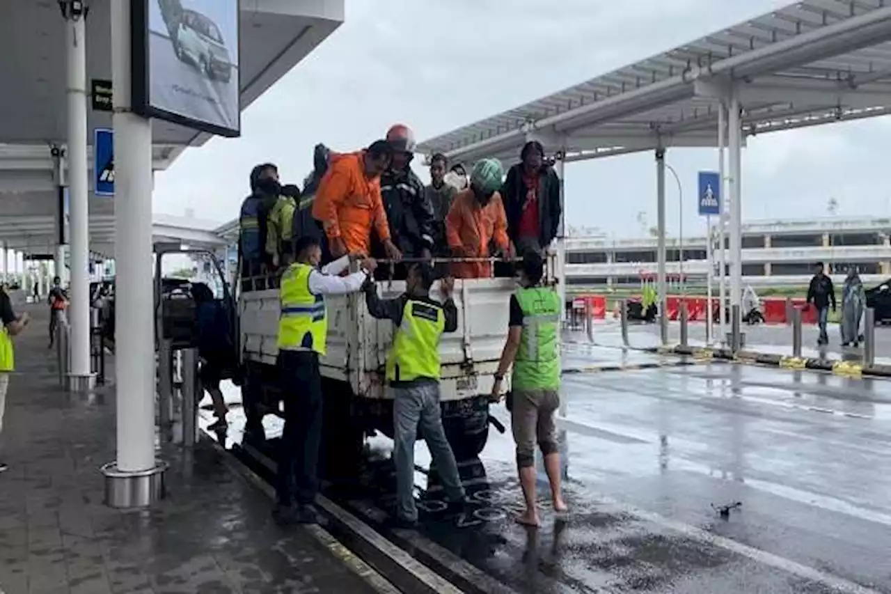 Semarang Banjir, Penerbangan di Bandara Ahmad Yani Sempat Delay