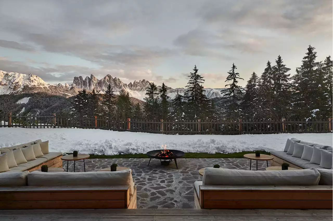 The Cosiest Ski Resorts For 2023 - The Gloss Magazine