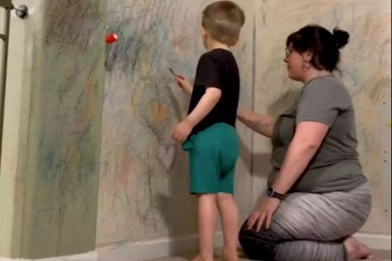 I let my kids draw on the walls, here's why I won't get a blackboard instead