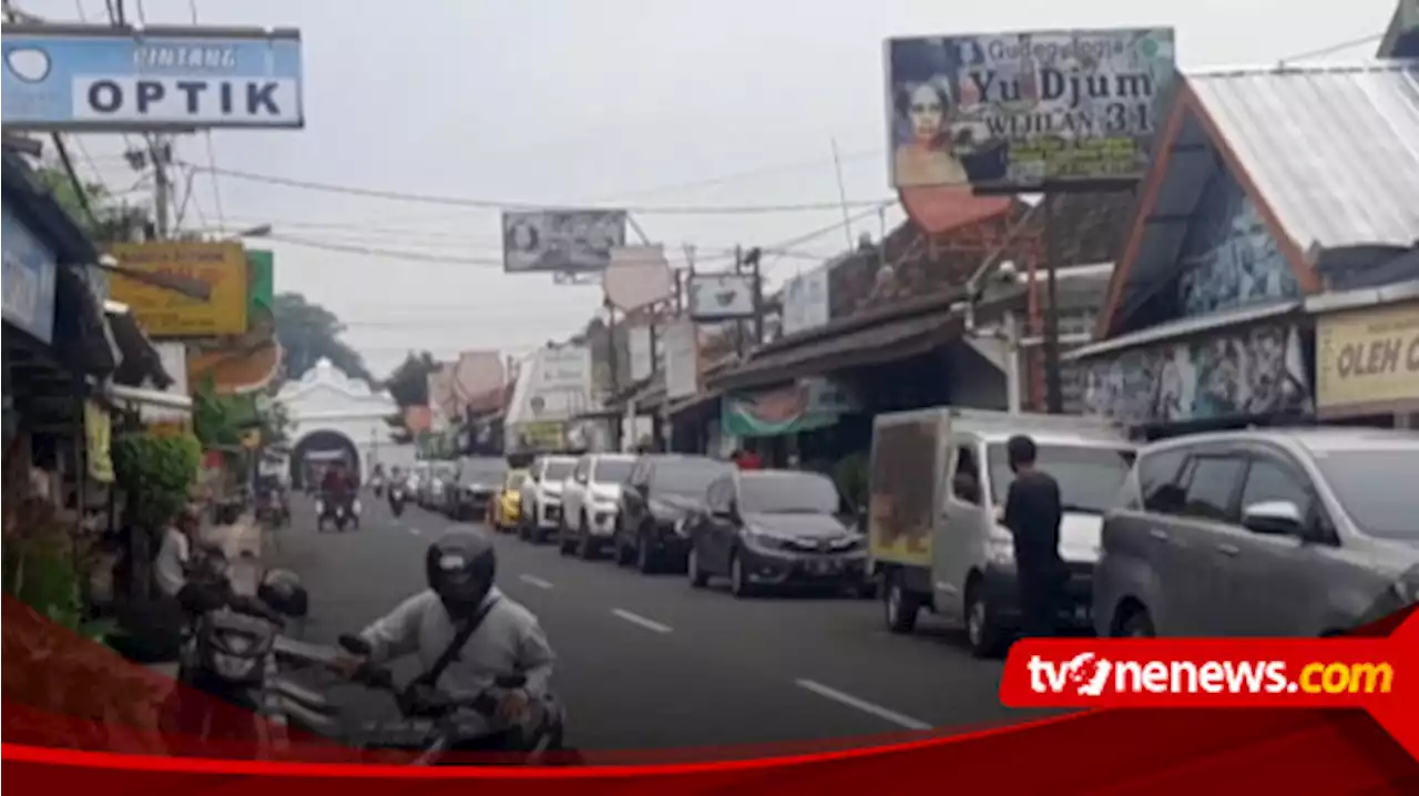 Menimati Kuliner Khas Yogyakarta, Wisatawan Padati Kawasan Gudeg Wijilan