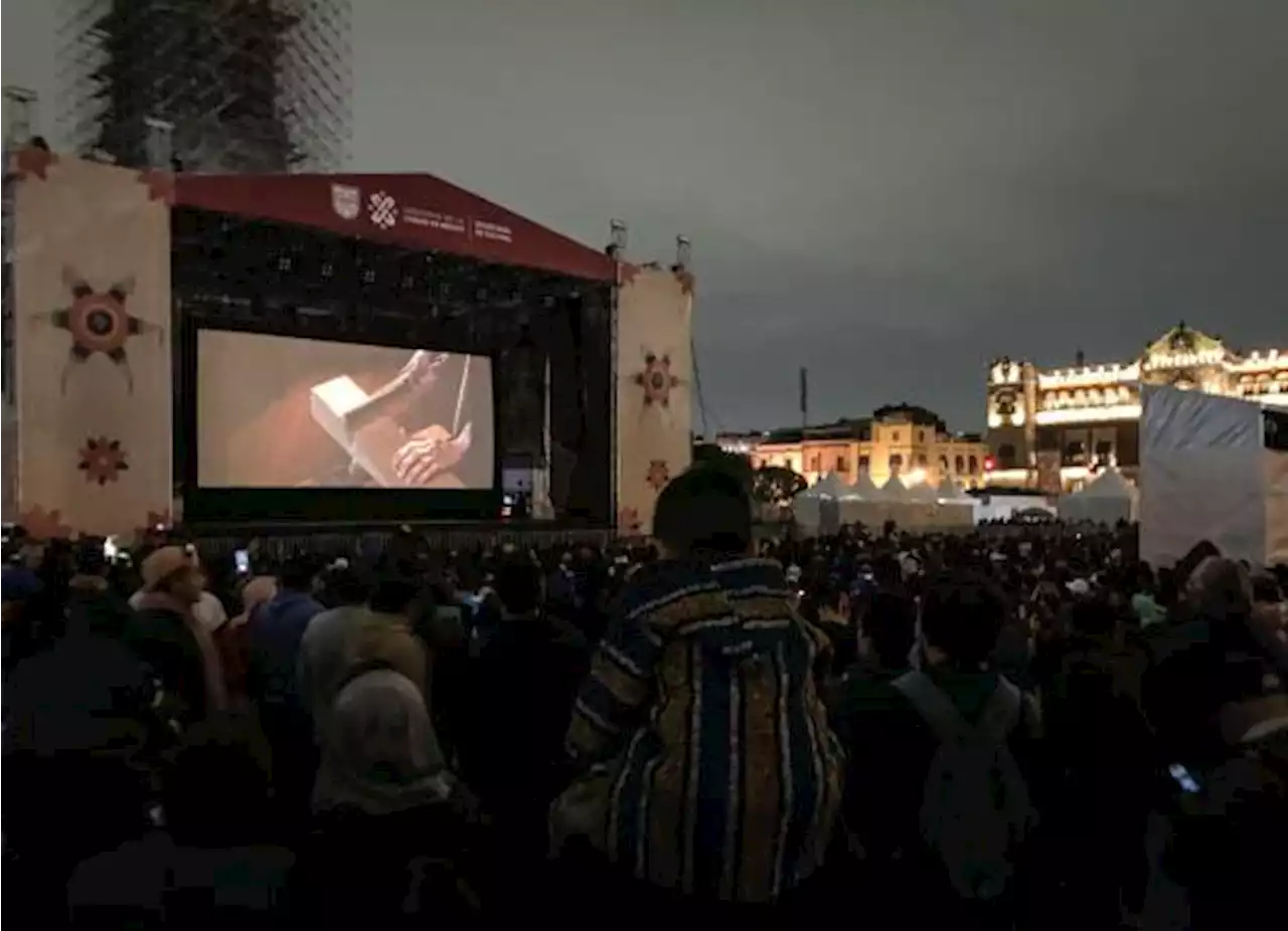 Se enamoran miles de Pinocho en el Zócalo Capitalino; Disfrutan de función gratuita