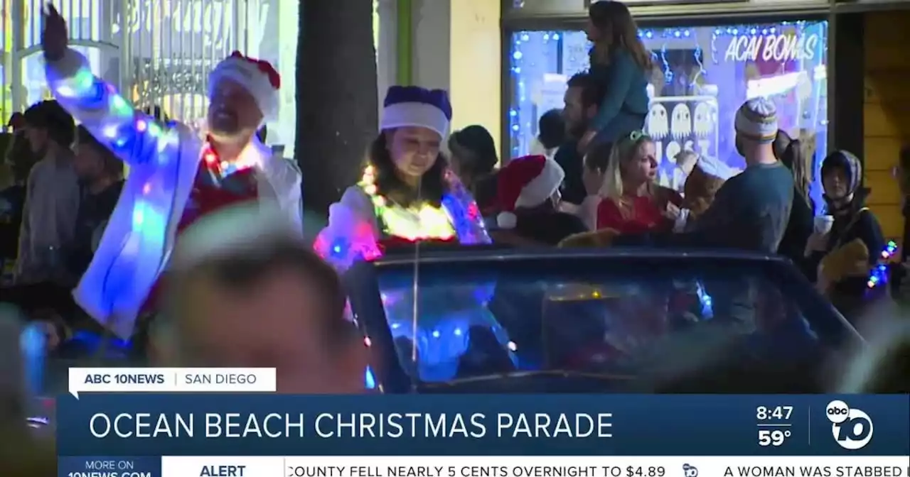 Hundreds pack Newport Ave. for OB's annual eclectic Christmas parade