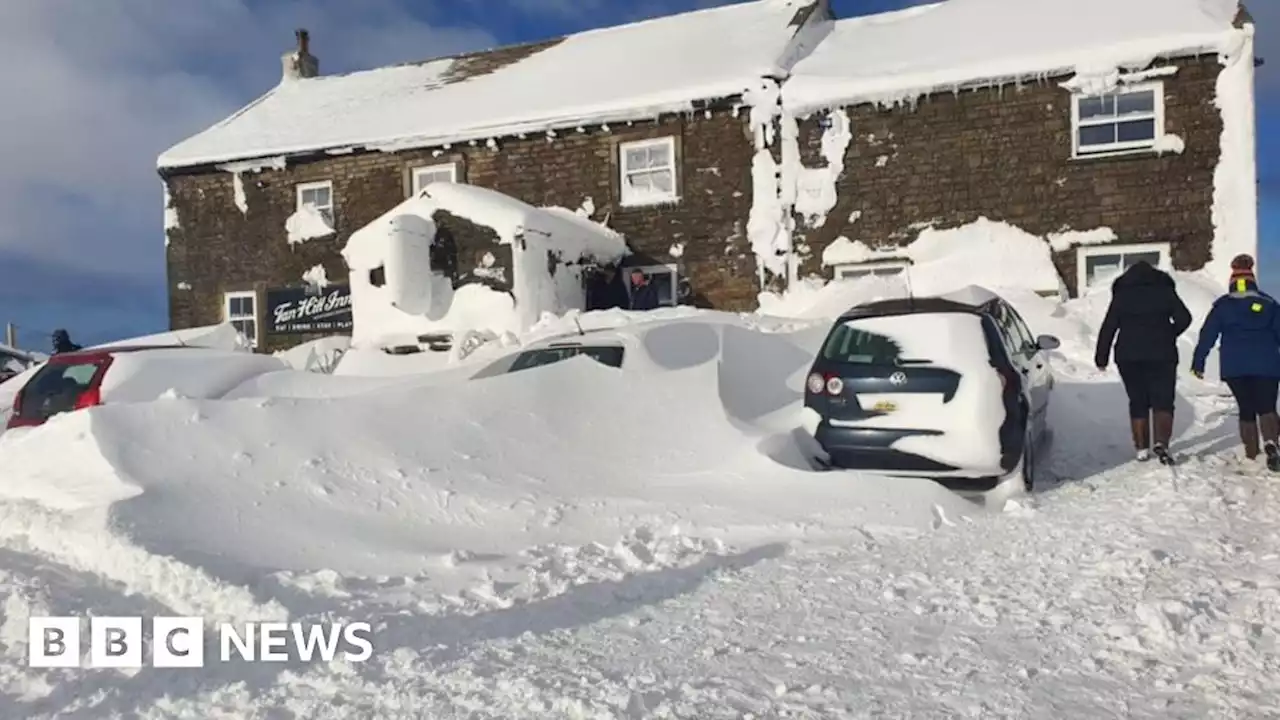 Tan Hill Inn: Guests snowed in at highest pub hold reunion