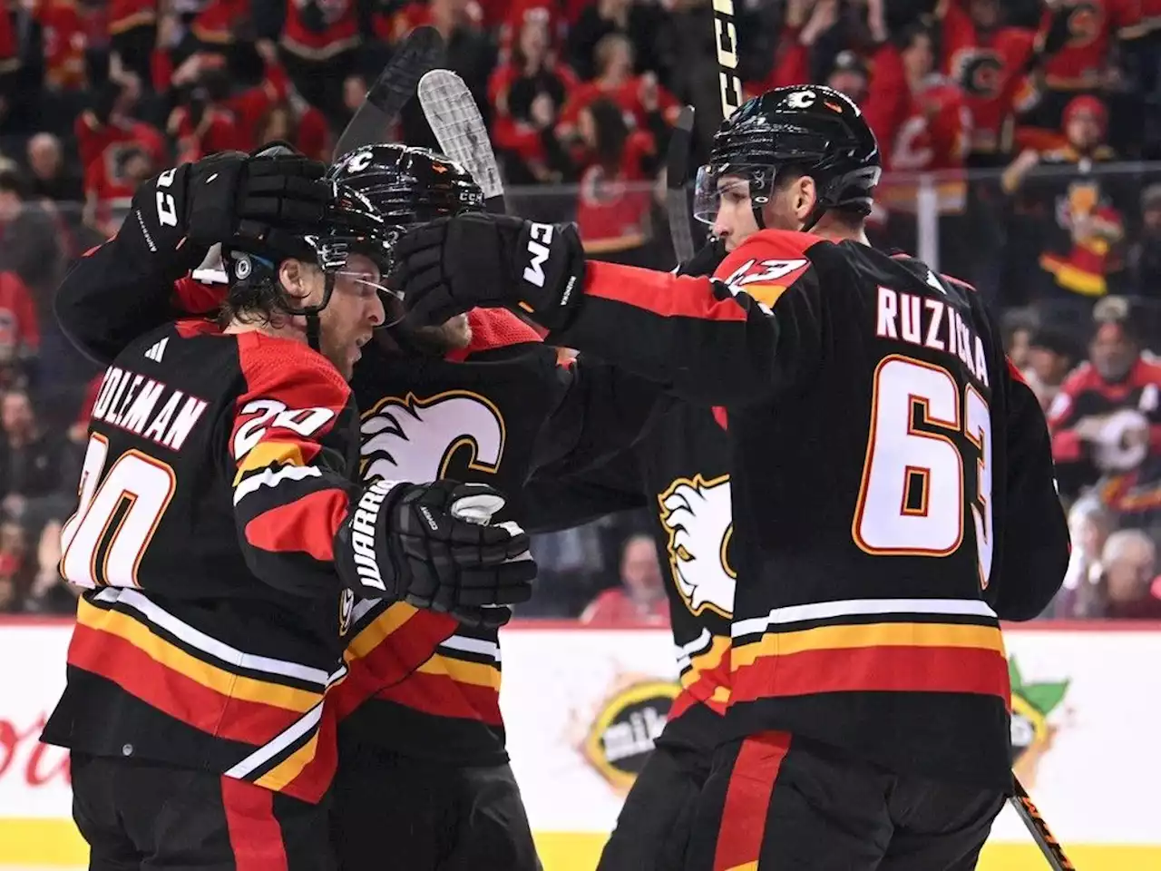 SNAPSHOTS: Third-line steps up as Flames get back on track with win over Capitals