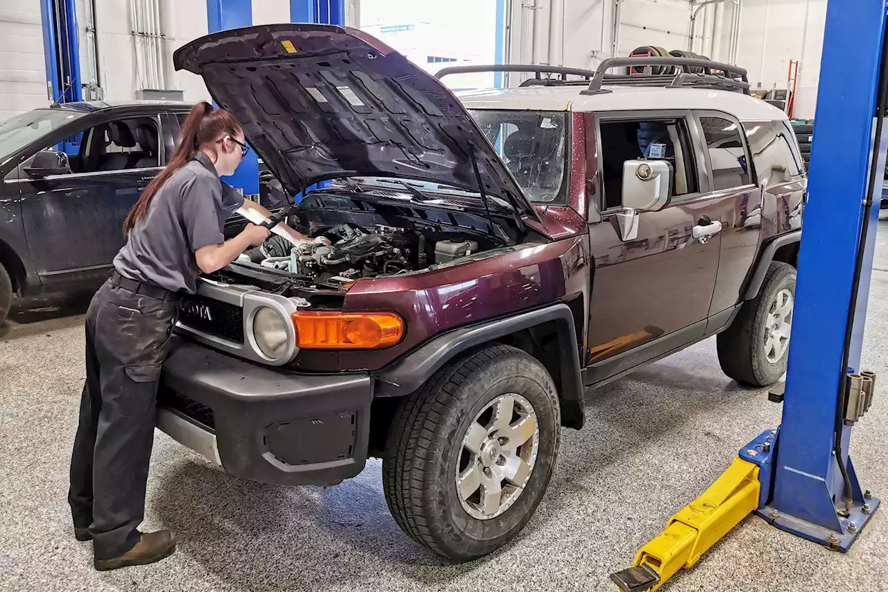 Troubleshooter: Should you switch from the dealer to an independent mechanic?