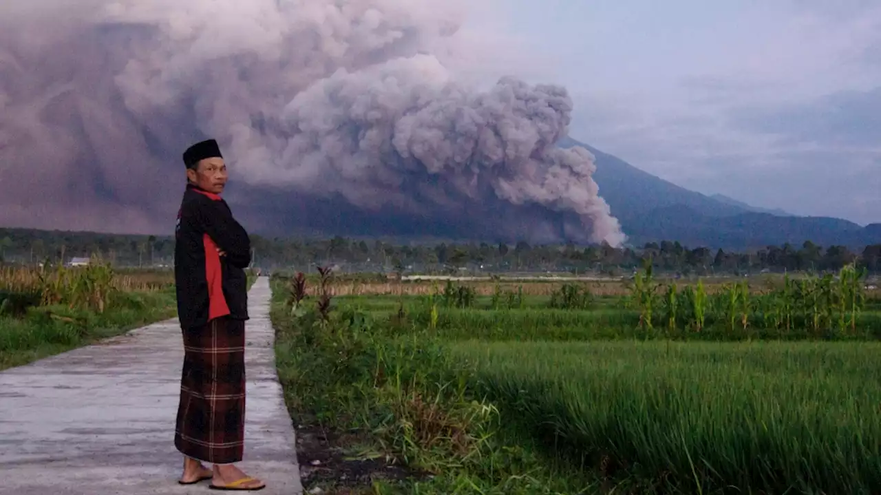 Indonesia's Mount Semeru unleashes lava river in new eruption