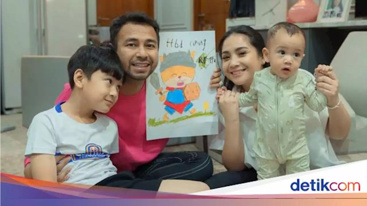 Nggak Mewah, Ini Hadiah dari Rafathar untuk Rayyanza Cipung di Ultah Pertama