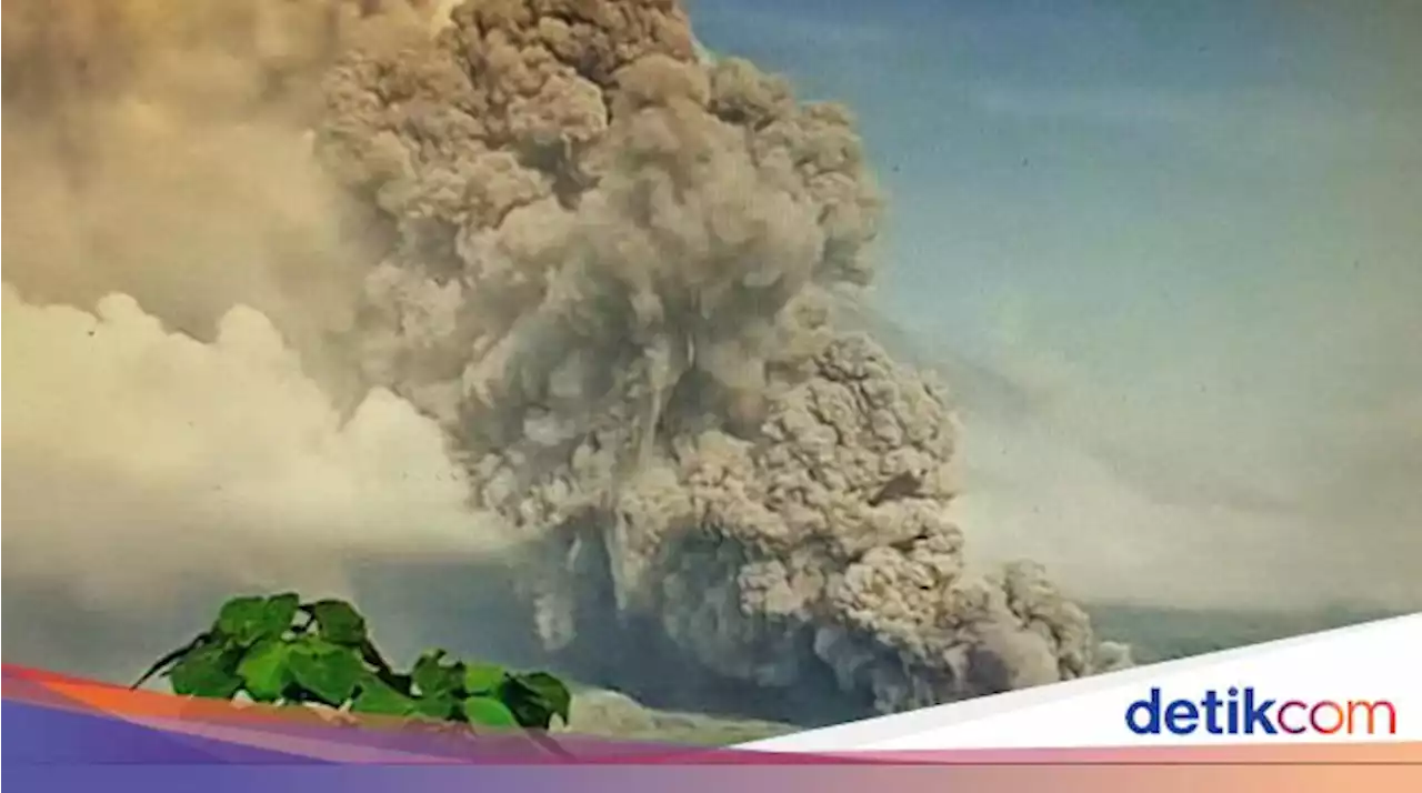 Gunung Semeru Erupsi, Operasi Bandara Juanda & Abdulrachman Saleh Masih Normal