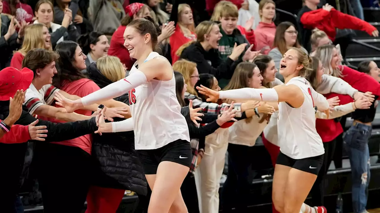 Ohio State women's volleyball earns third-straight Sweet 16 bid, sweeps USC in second round