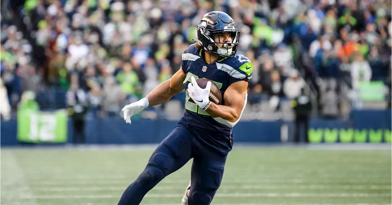 Seahawks downgrade Travis Homer to Out, elevate pair from practice squad