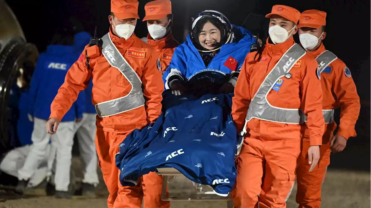 Trois astronautes chinois reviennent sur terre après avoir passé six mois dans l'espace