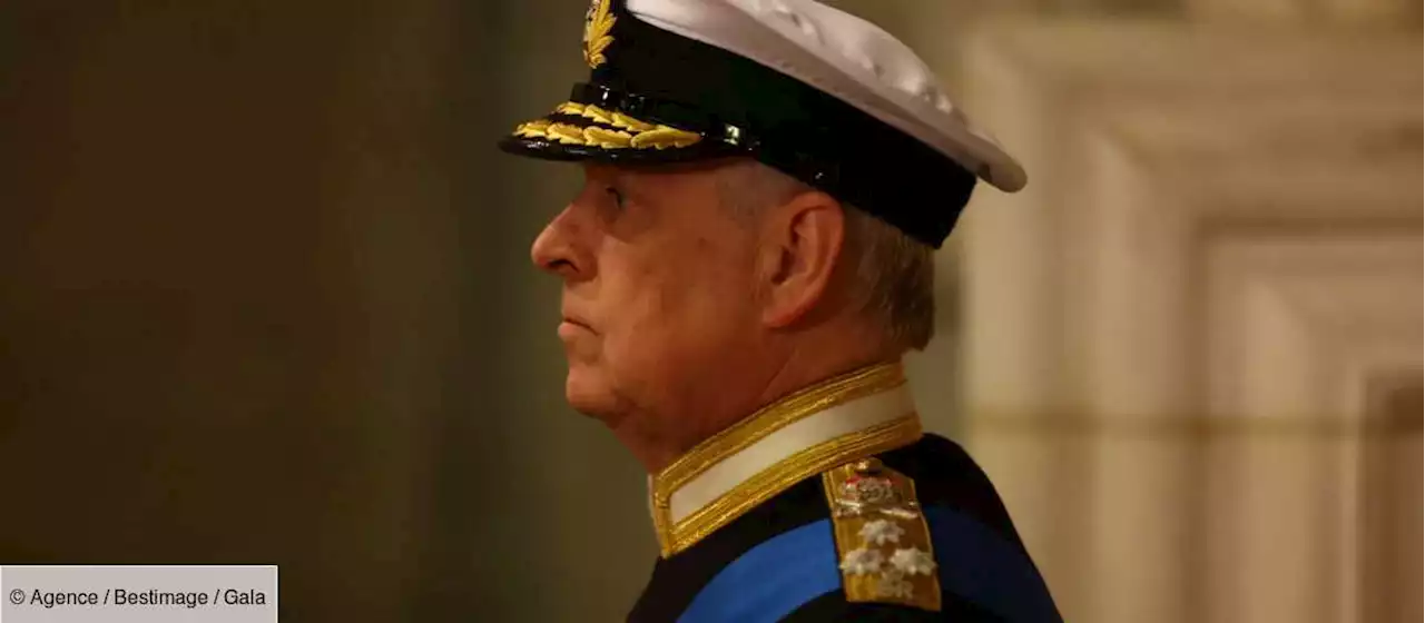 PHOTOS – Prince Andrew : retour sur l'évolution physique du prince en disgrâce - Gala