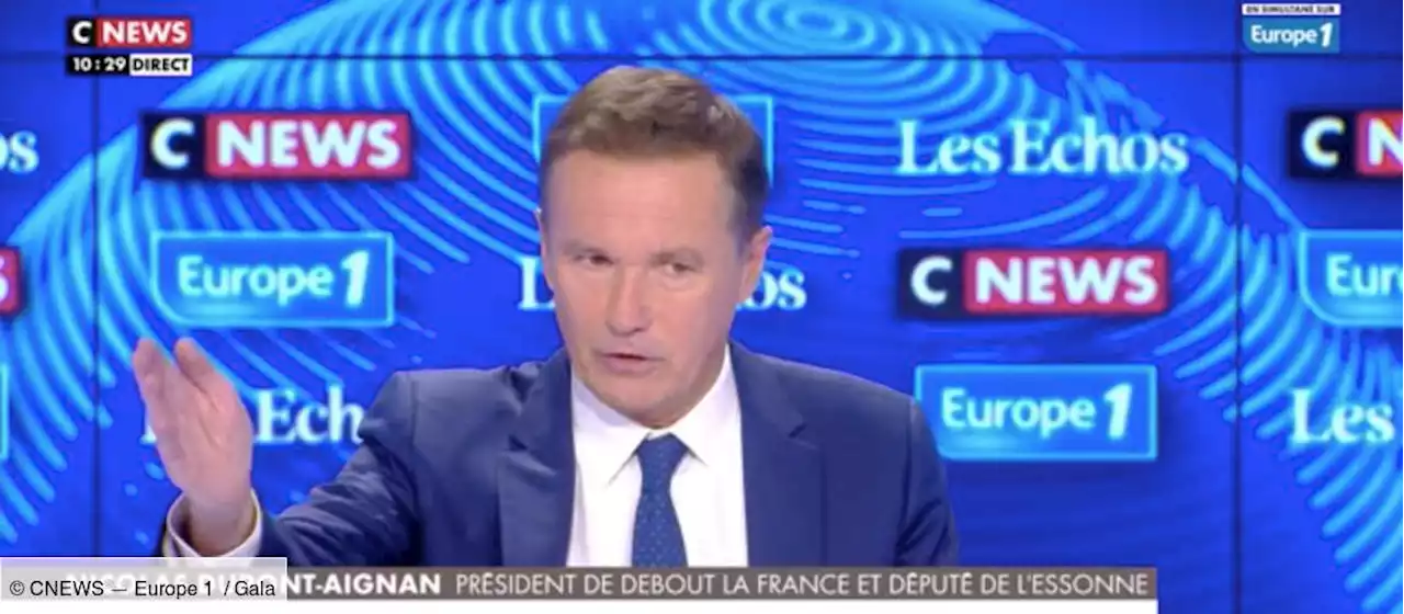 VIDÉO – Nicolas Dupont-Aignan ne mâche pas ses mots ! Il pique Emmanuel Macron et assume - Gala