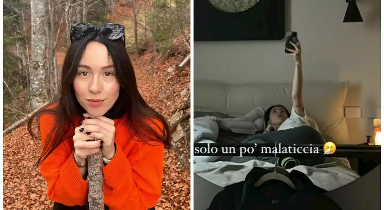 Aurora Ramazzotti come sta: «Sono viva, solo un po' malaticcia». La foto a letto preoccupa i fan