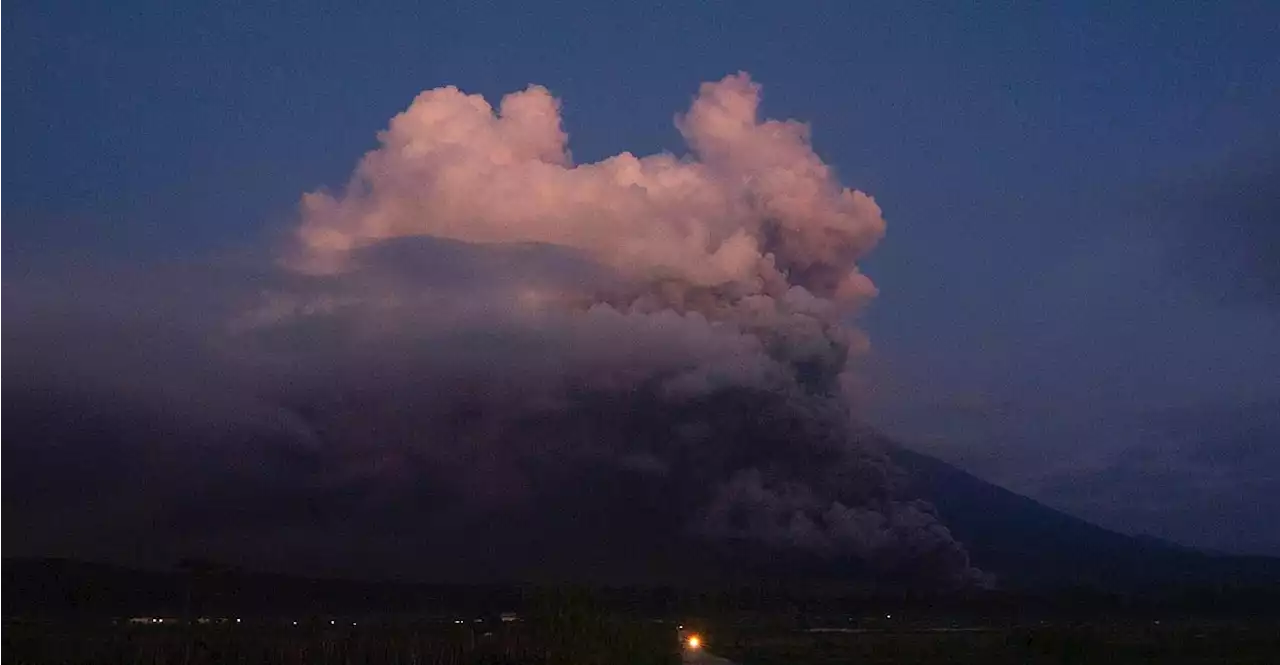 Höchste Warnstufe für Vulkan Semeru ausgerufen