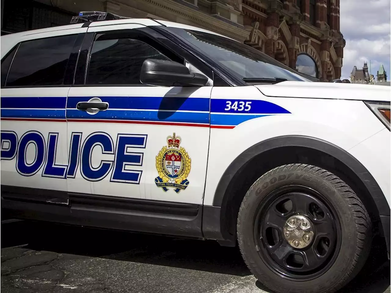 NEED HELP: Ottawa police looking for suspect in Centretown sexual assault