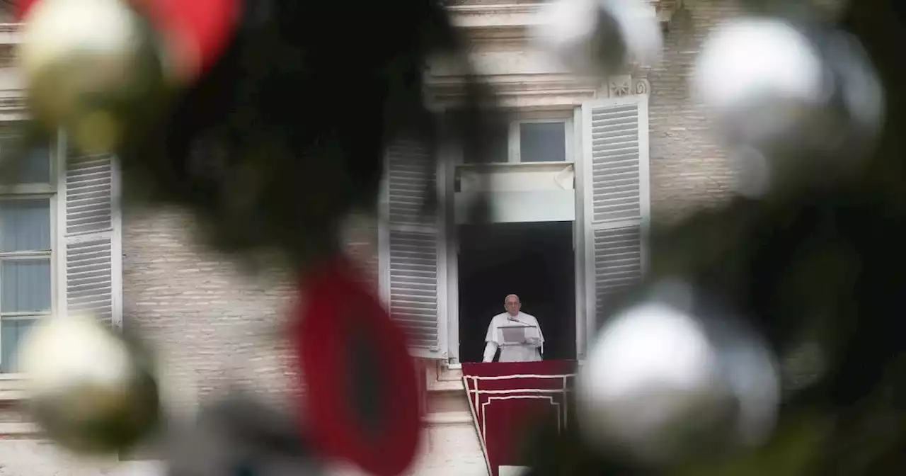 Papa Francesco tornerà in Piazza di Spagna per pregare per la 'martoriata Ucraina'