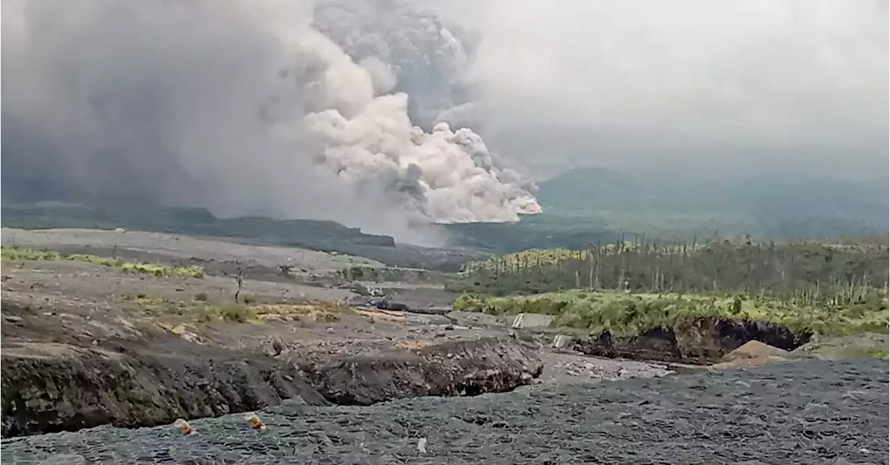 Indonesia evacuates villagers as volcano erupts on Java island