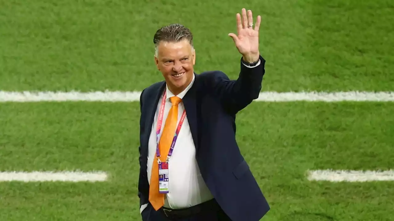 Louis van Gaal: Er küsst, tanzt – und steht im Viertelfinale