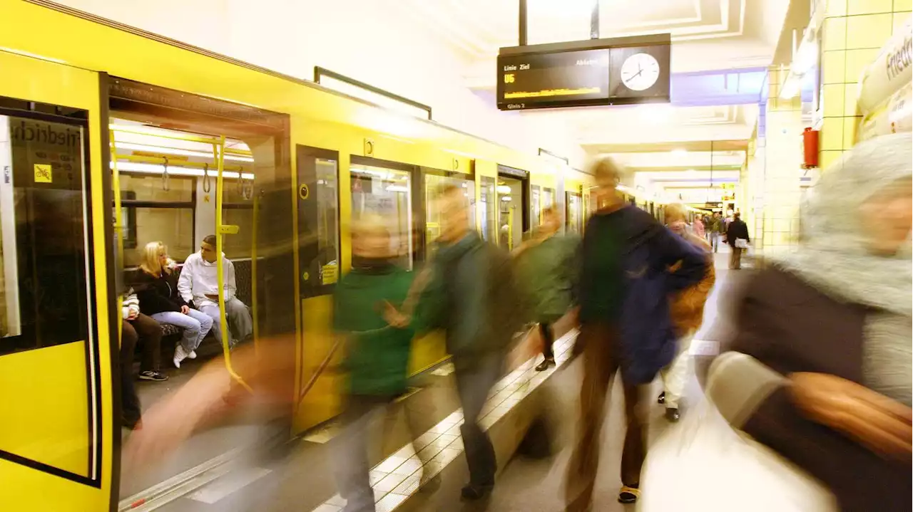 Zukunft des Semestertickets: Berliner Studierende fordern 9-Euro-Fahrschein