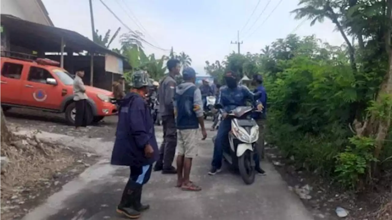 Gunung Semeru Muntahkan Awan Panas Guguran 7 Kilometer