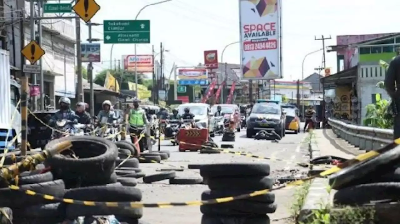 Jembatan Cikereteg Ambles, Ini Dugaan Penyebabnya