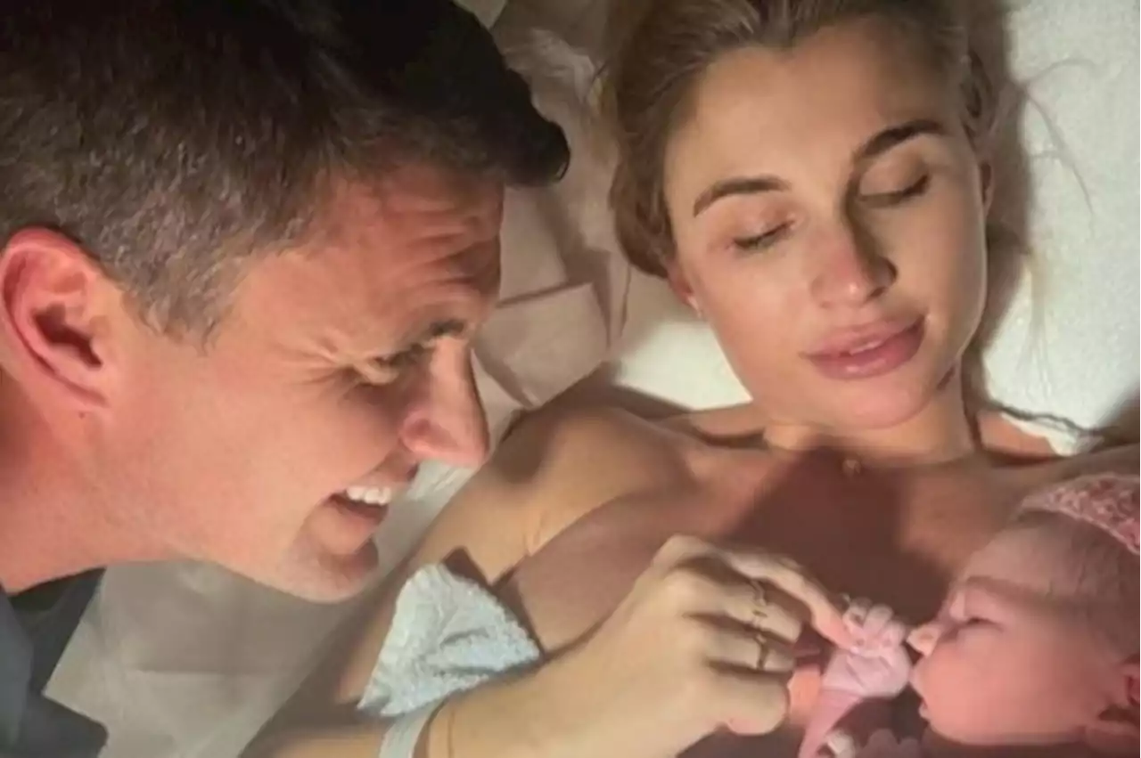 Billie Faiers gives birth to adorable baby girl as she reveals first pic