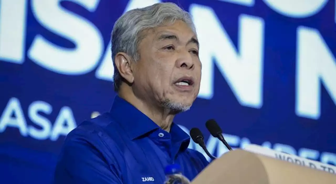 Muhyiddin meroyan, tunjuk wajah sebenar - Ahmad Zahid