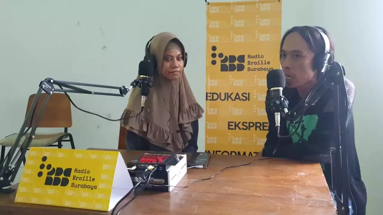 Suarakan Hak Disabilitas, Penyandang Tunanetra Lahirkan Radio Braille Surabaya