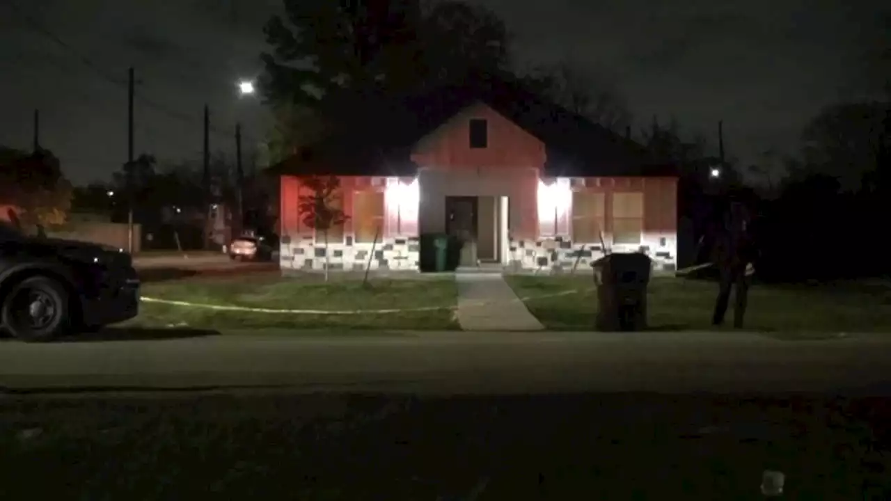 Man shot, killed during argument at gathering inside possible rental home in SE Houston, police say