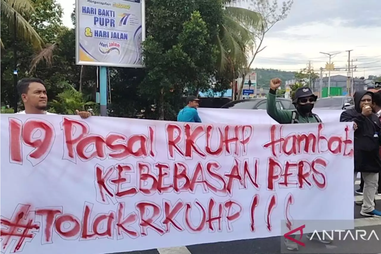 Jurnalis Manokwari bersama AJI menolak pengesahan RKUHP