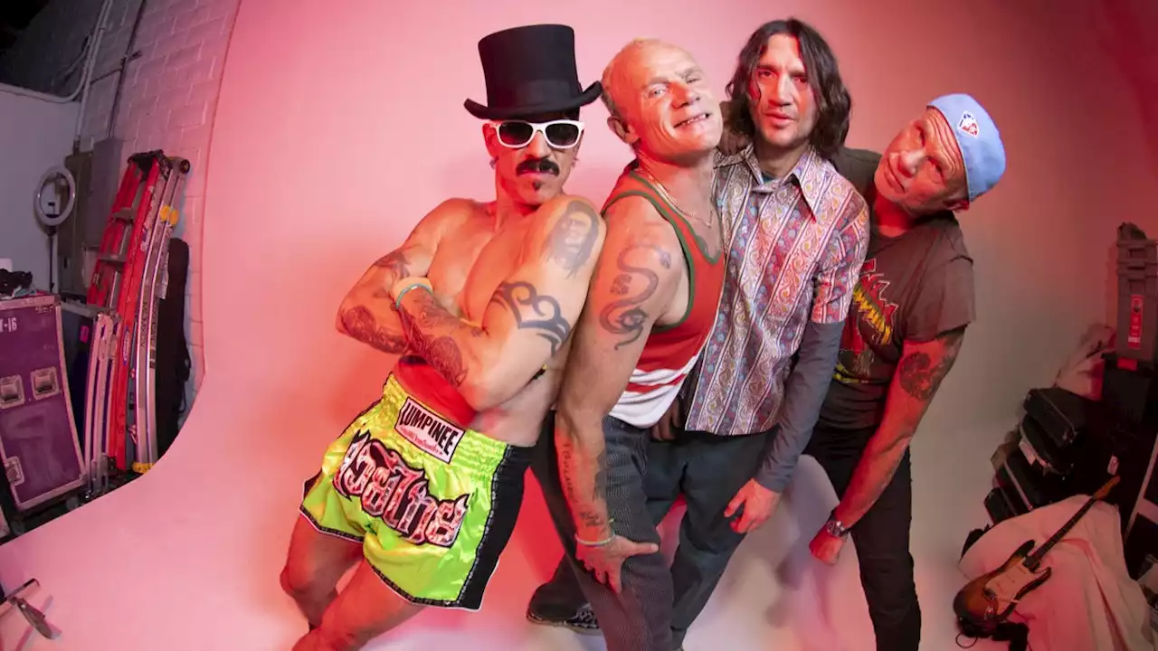 Red Hot Chili Peppers return to metro Phoenix with the Strokes. Here's how to get tickets