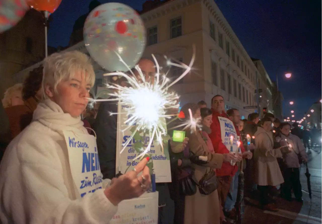 Lichterkette 1992: Als München für den Zusammenhalt leuchtete