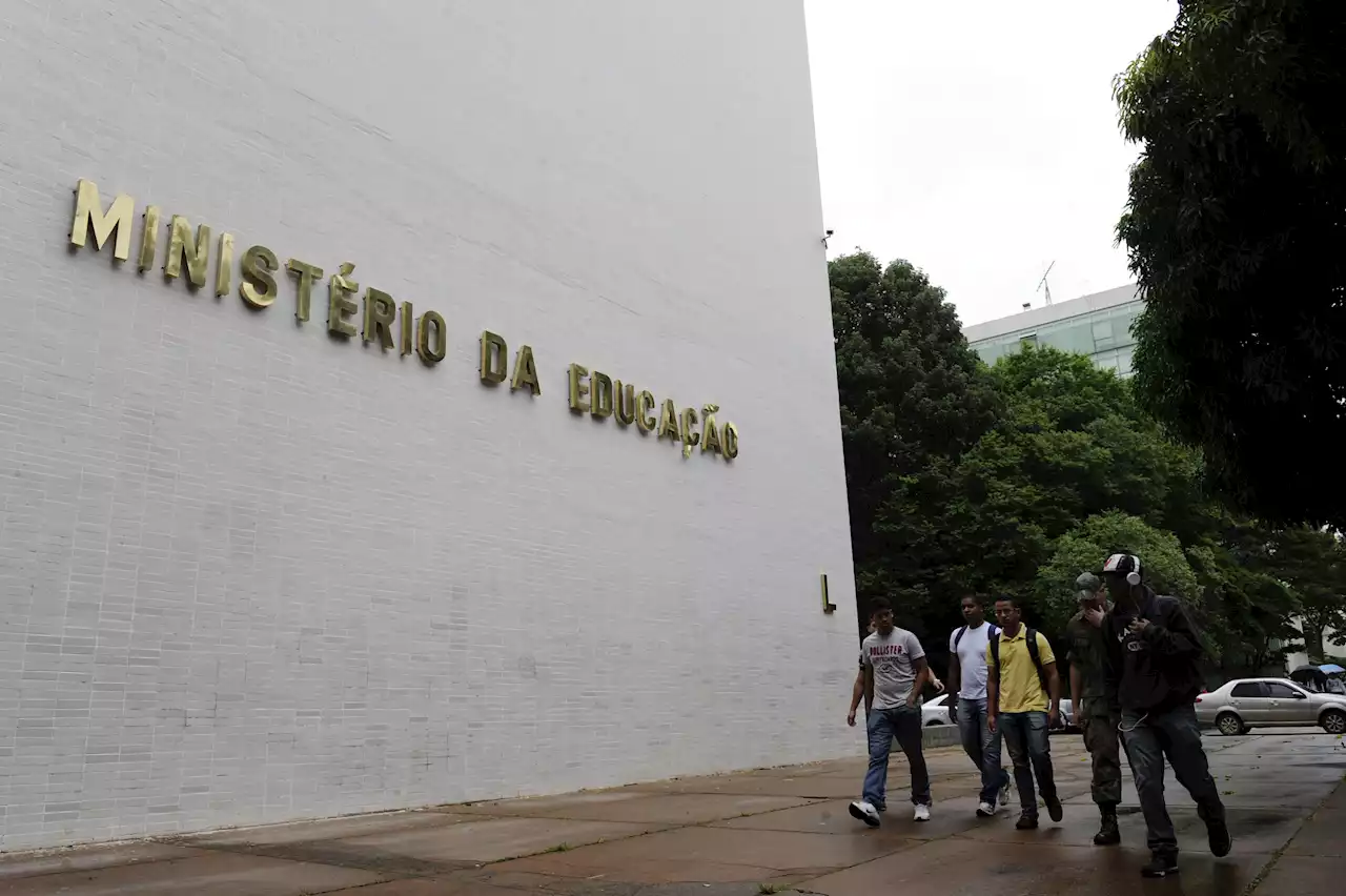 Grupo de transição da Educação vai ao MEC pela primeira vez