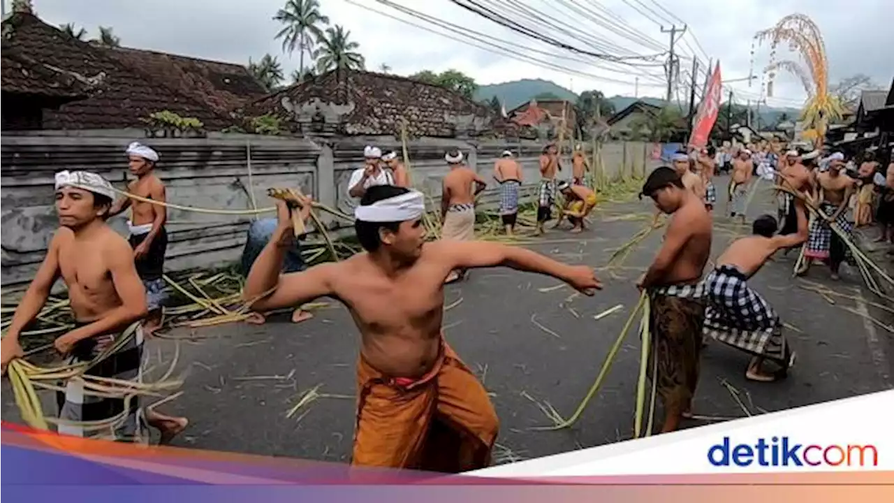 Besok Disahkan, RKUHP Ancam Pidana Bagi Pelanggar Hukum Adat