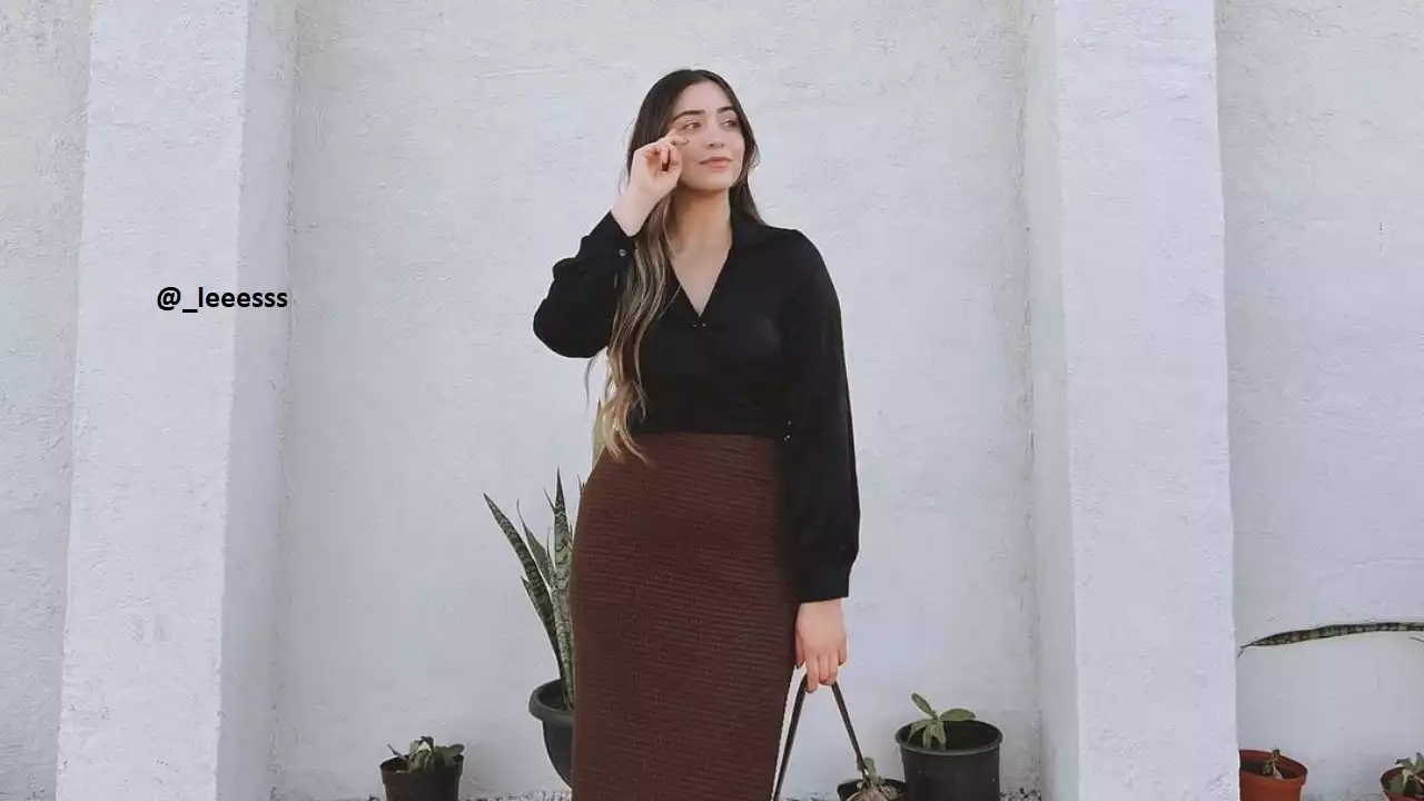 Maxi Skirts Are Trending This Winter; Here’s How To Style Them | Fashionisers©