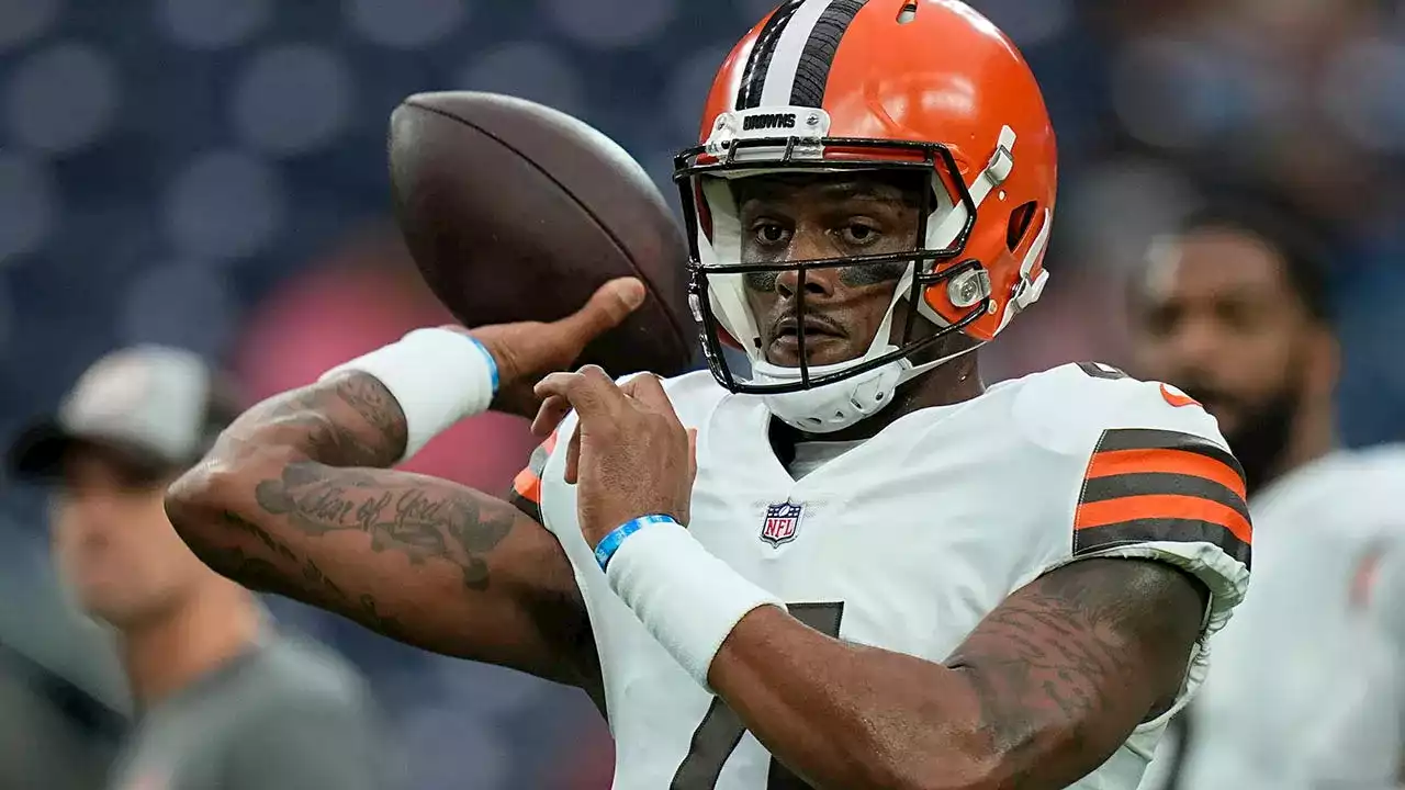 Deshaun Watson faces boos as he makes Browns debut