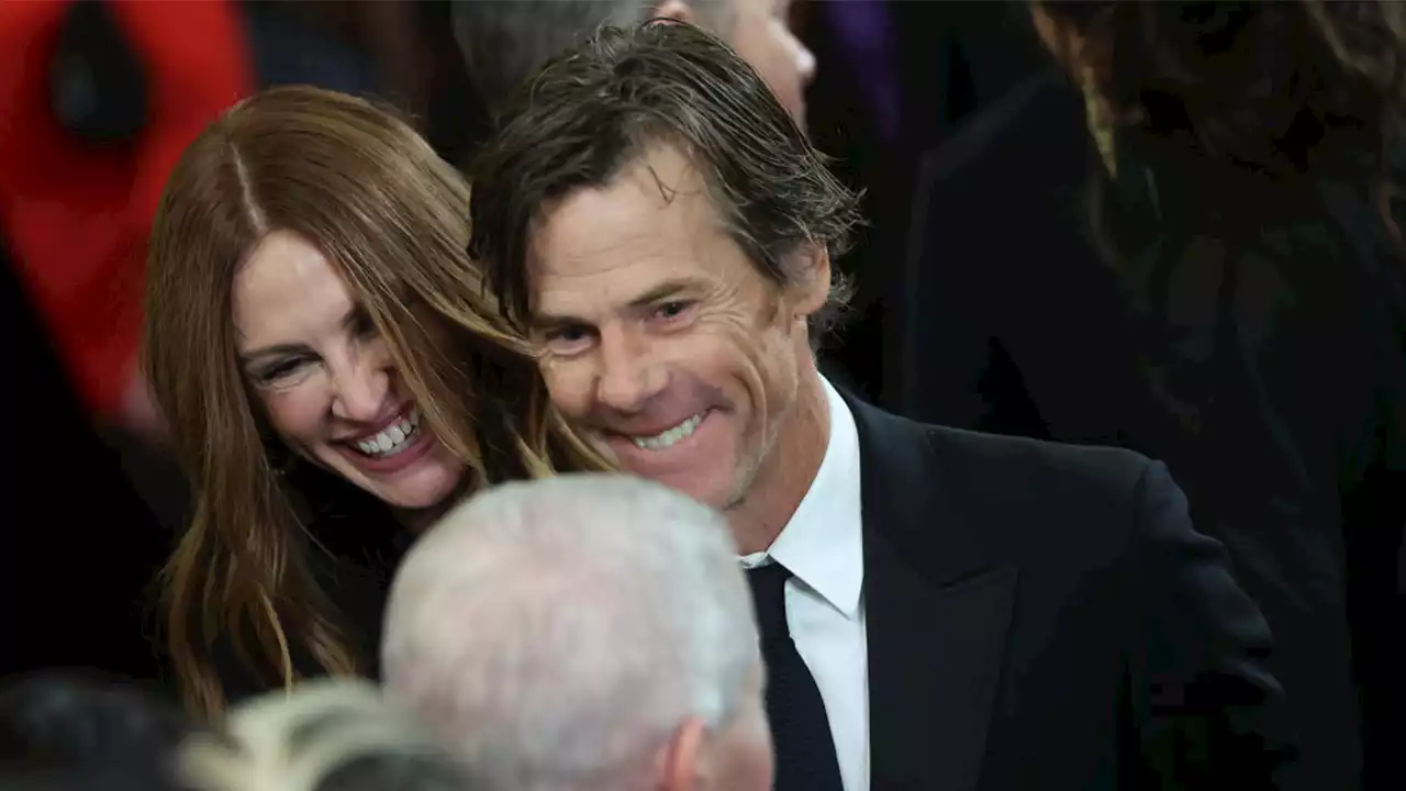 Julia Roberts, husband Daniel Moder seen together enjoying Kennedy Center Honors