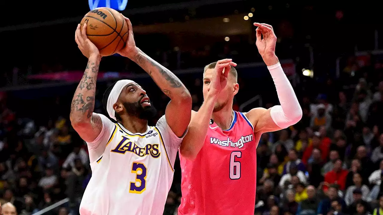 Lakers' Anthony Davis drops 55 points vs Wizards, enters elite company with stat line