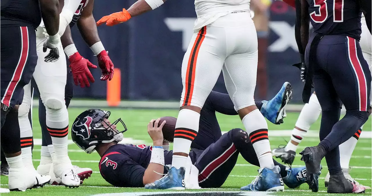 Struggling offense lets down defense in Texans' loss to Browns