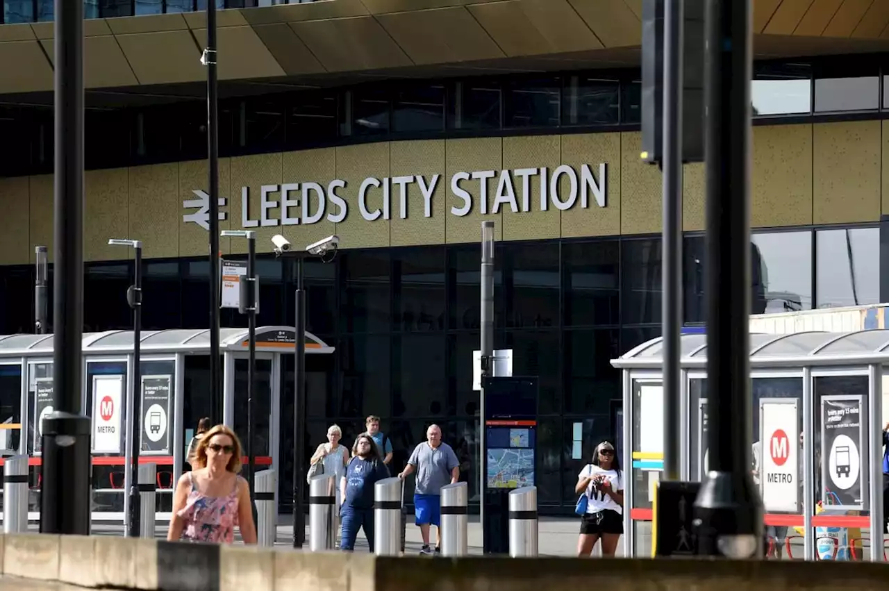 Major disruption for commuters after signalling cables stolen on line between Leeds and London