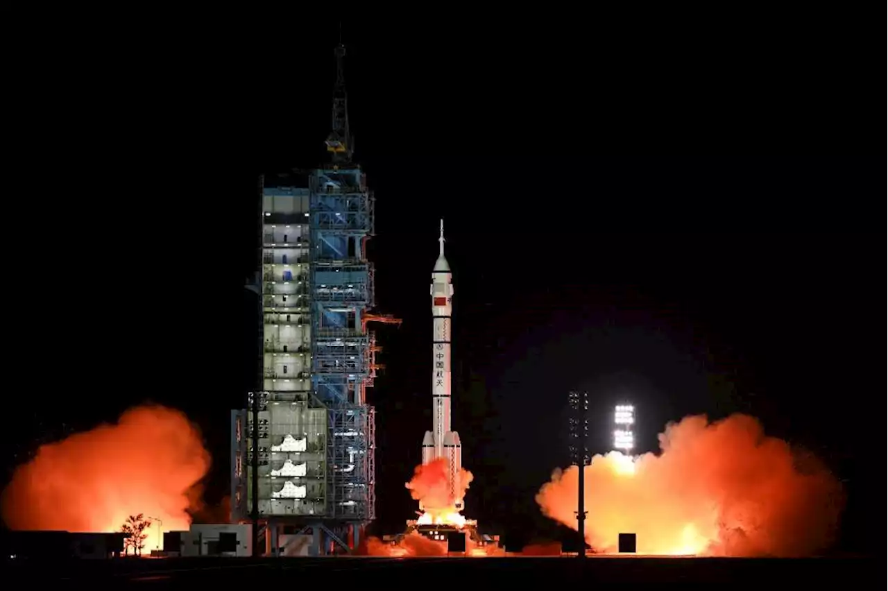 China astronauts return from Tiangong space station