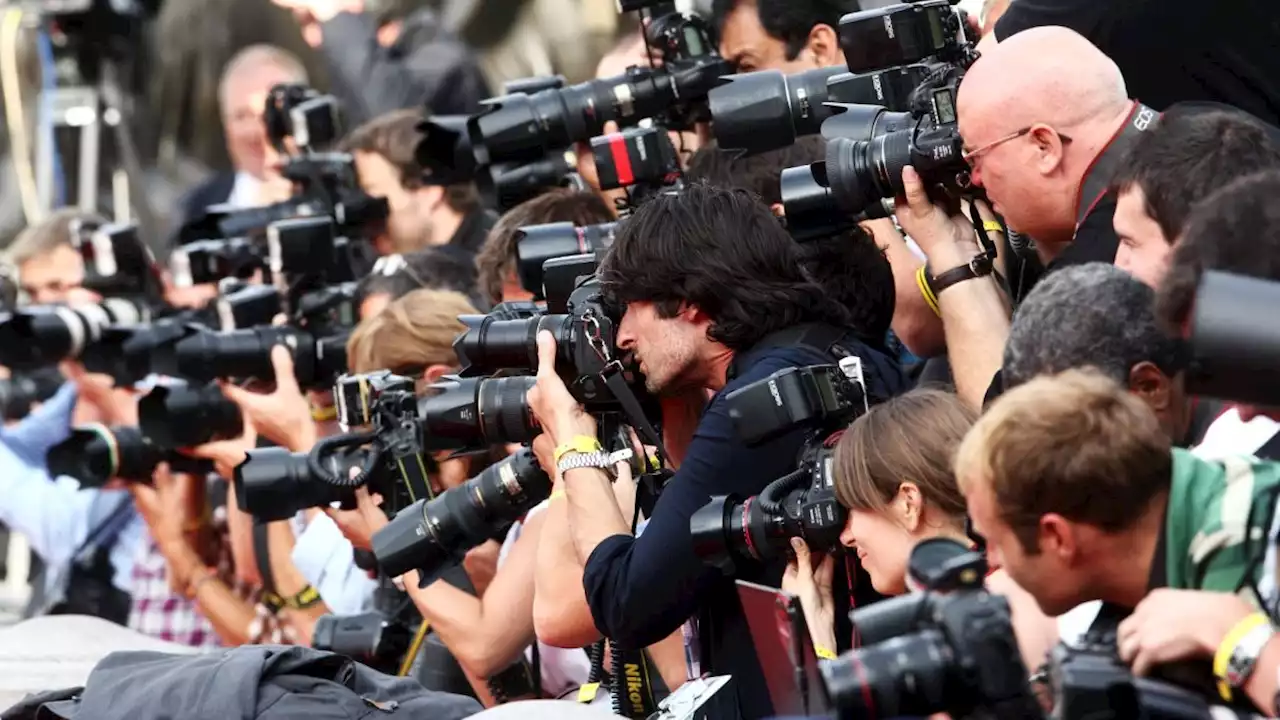 'Harry & Meghan' Trailer Used a Paparazzi Pic Taken in 2011 to Show the Sussexes Being 'Hounded' by Photographers, Report Claims