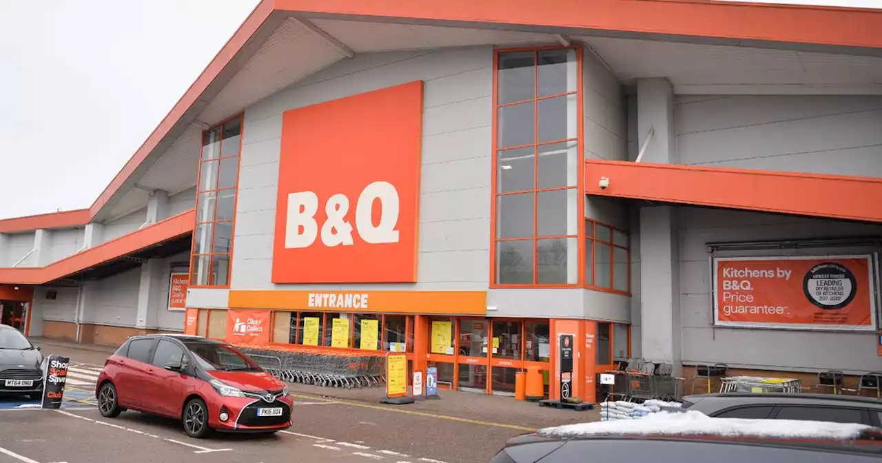 B&Q shoppers 'need' £6.75 Christmas accessory that lights up a home for pennies