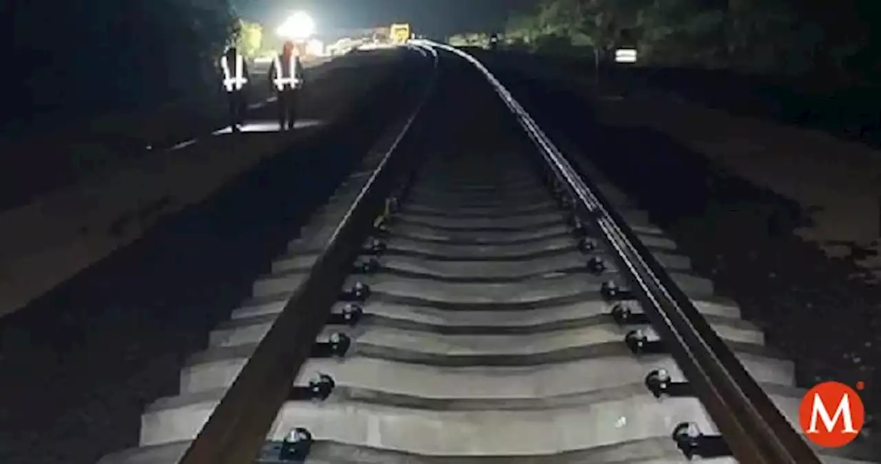 AMLO destaca instalación de rieles del Tren Maya hasta en la noche