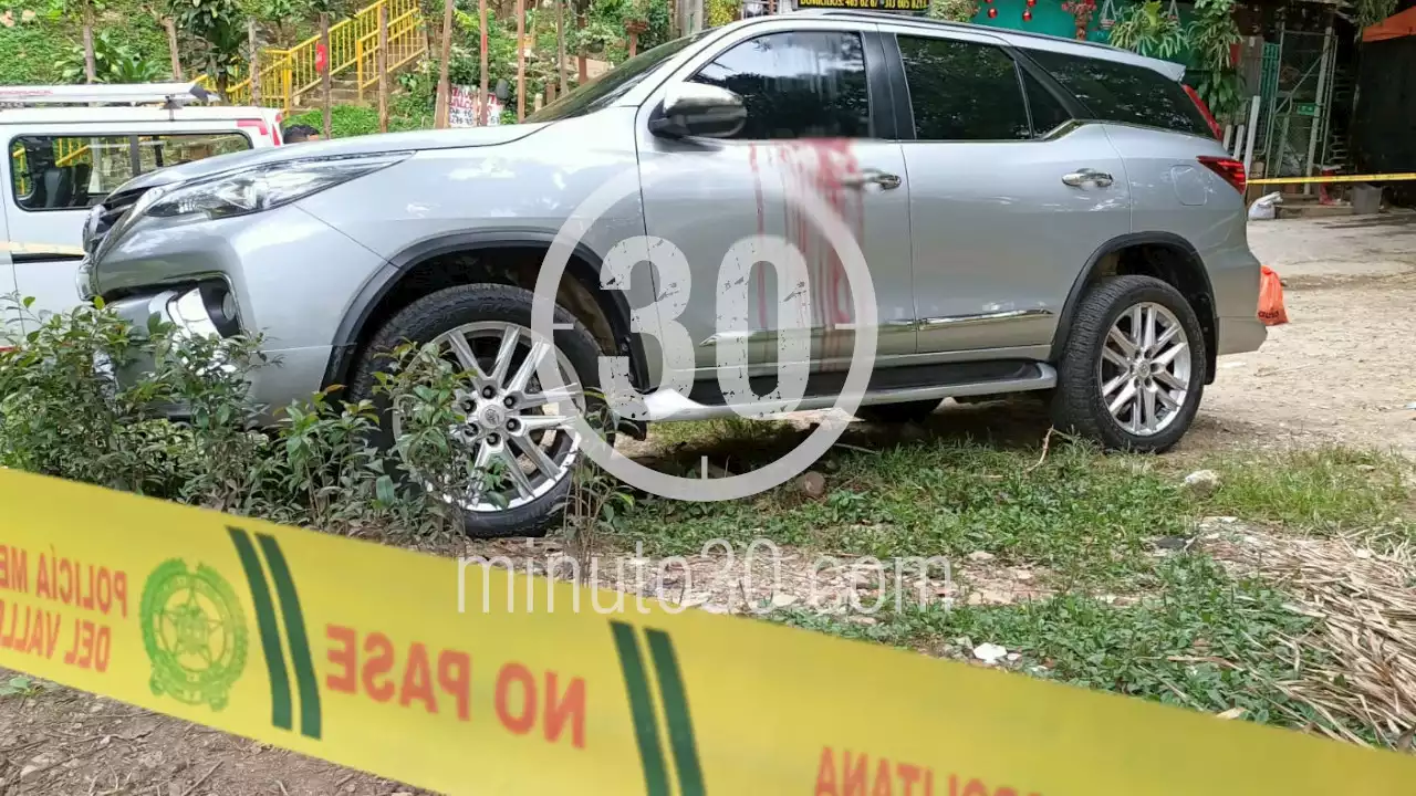 [VIDEO] Balean a un hombre que se movilizaba en camioneta por Belén Rincón