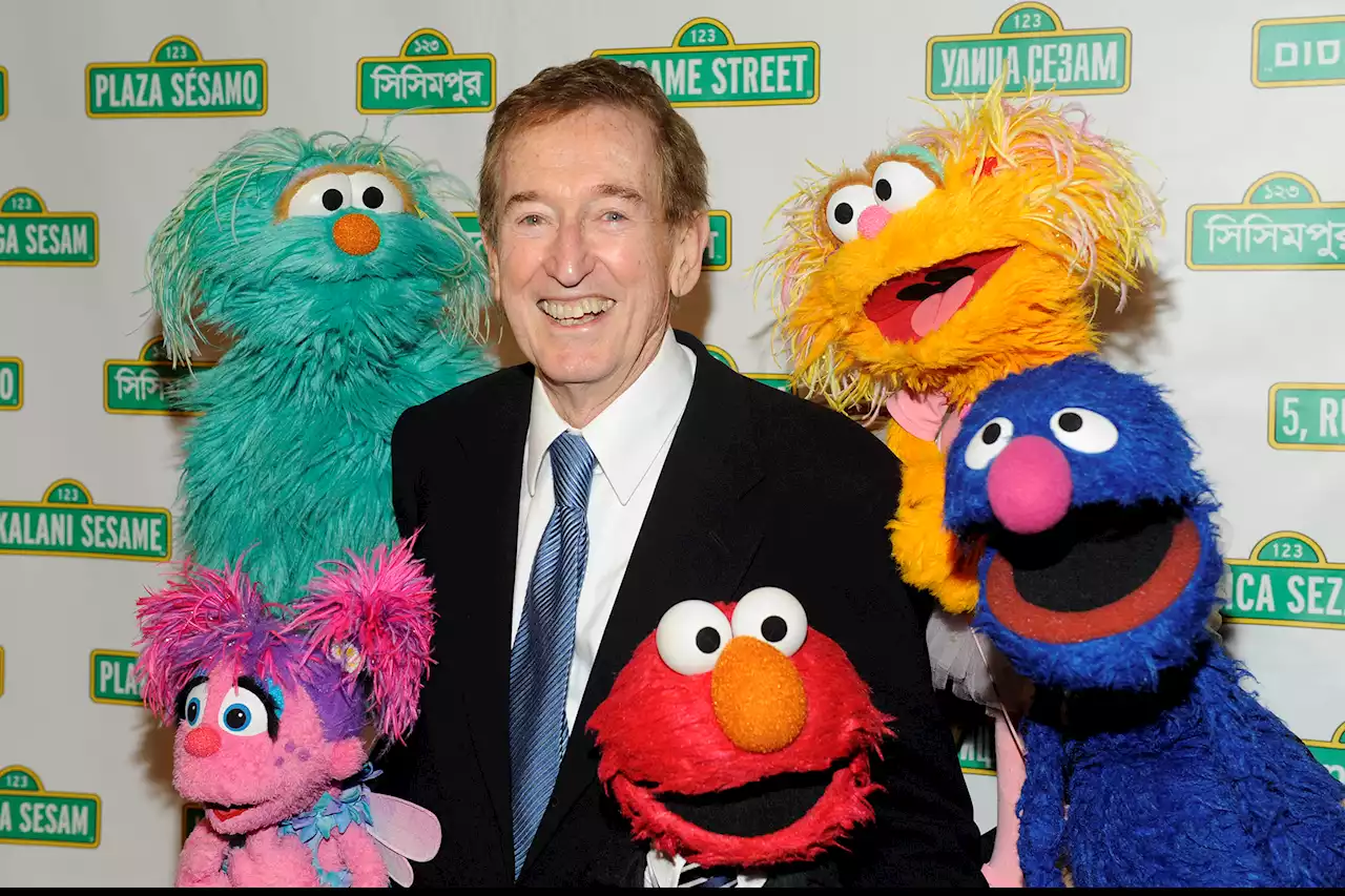 Bob McGrath, an original ‘Sesame Street’ cast member, dies at 90