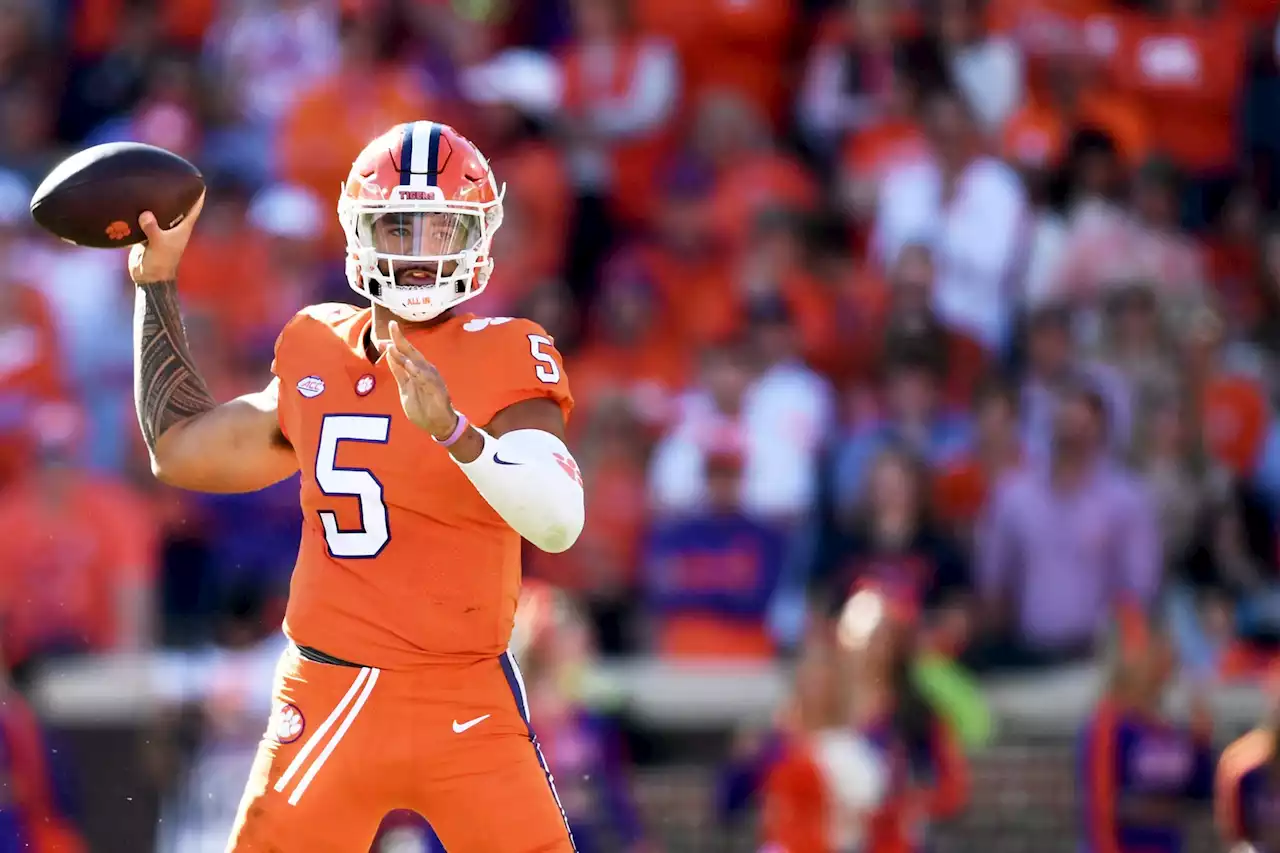 Clemson quarterback DJ Uiagalelei to enter transfer portal